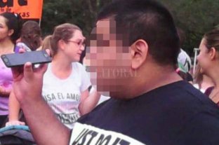 Abusador de Rafaela Un entregador y una "mateada" como anzuelo para atrapar chicas - Sin límites. El ahora detenido fue captado cubriendo para una radio una marcha de "Ni una menos", realizada en Rafaela Un entregador y una "mateada" como anzuelo para atrapar chicas - Sin límites. El ahora detenido fue captado cubriendo para una radio una marcha de "Ni una menos", realizada en Rafaela