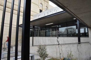 Está internado con quemaduras en el cuello El misterio del chino internado en el Cullen - El misterio del chino internado en el Cullen -