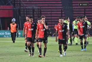 Superliga Argentina de Fútbol - Fecha 16 Colón cerró el año de local con una derrota ante Aldosivi - Colón cerró el año de local con una derrota ante Aldosivi -