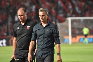 El equipo mostró su peor cara ante Aldosivi Lavallén deja Colón tras una pálida presentación en Santa Fe - Fue derrota. El último partido que dirigió Lavallén en Colón, fue en Santa Fe y ante Aldosivi, que lo superó ampliamente. Lavallén deja Colón tras una pálida presentación en Santa Fe - Fue derrota. El último partido que dirigió Lavallén en Colón, fue en Santa Fe y ante Aldosivi, que lo superó ampliamente.