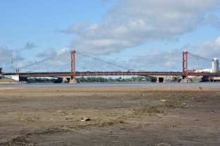 Registro de Prefectura en el puerto local El río Paraná llegó a su altura más baja del año en Santa Fe - El río muestra por estos días su cara más flaca El río Paraná llegó a su altura más baja del año en Santa Fe - El río muestra por estos días su cara más flaca