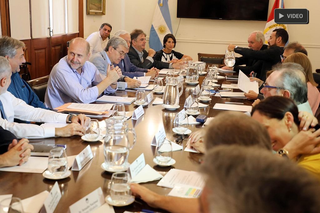 Los ministros expusieron con qué se encontraron en cada área Primera reunión de gabinete - Primera reunión de gabinete - -