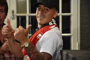 Cuatro días de desintoxicación y acompañamiento permanente... Brian Fernández, su lucha, sus culpas y el deseo de revertir todo - Brian Fernández y un gesto positivo para esta lucha que lleva adelante para volver rápidamente a las canchas. Colón lo está necesitando. Brian Fernández, su lucha, sus culpas y el deseo de revertir todo - Brian Fernández y un gesto positivo para esta lucha que lleva adelante para volver rápidamente a las canchas. Colón lo está necesitando.