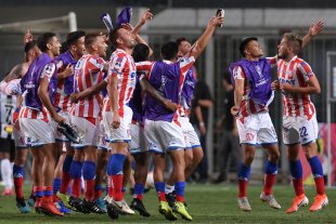 Unión generó dudas en el primer tiempo, pero cambió a tiempo y la peleó en el segundo… Lo que no mata, fortalece - Lo que no mata, fortalece -