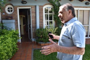 Barrio Sur Cuerpo a cuerpo con el ladrón en el quincho - "Fue una desgracia con suerte y sin suerte", evaluó Eduardo Saucedo, que es abogado y vive en el barrio hace dos décadas. Cuerpo a cuerpo con el ladrón en el quincho - "Fue una desgracia con suerte y sin suerte", evaluó Eduardo Saucedo, que es abogado y vive en el barrio hace dos décadas.