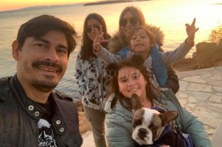 El "Sungui" Blanco desde Grecia "Cuando volví a Colón decían que estaba loco" - La familia "acompaña". La postal familiar del "Sungui" Ismael Blanco, ahora en una cuidad al norte de Atenas, la capital de Grecia. Dice que cada decisión que toma, como la de volver de Ecuador a Colón en el 2016, se charla siempre en familia. Es su segundo paso por el fútbol helénico, luego de varias temporadas exitosas en el poderoso AEK "Cuando volví a Colón decían que estaba loco" - La familia "acompaña". La postal familiar del "Sungui" Ismael Blanco, ahora en una cuidad al norte de Atenas, la capital de Grecia. Dice que cada decisión que toma, como la de volver de Ecuador a Colón en el 2016, se charla siempre en familia. Es su segundo paso por el fútbol helénico, luego de varias temporadas exitosas en el poderoso AEK