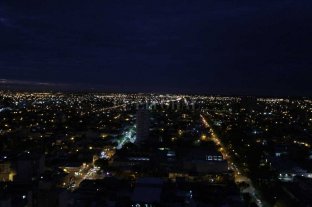 Erotismo en cuarentena: �mirame y no me toques? - Puertas adentro. La noche (o el d�a) y las relaciones, durante el aislamiento f�sico. - 