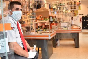 La medida regirá desde el miércoles 1° de abril Ciudad: los grandes comercios ahora sólo podrán abrir entre la hora 8 y 18 - Ciudad: los grandes comercios ahora sólo podrán abrir entre la hora 8 y 18 -