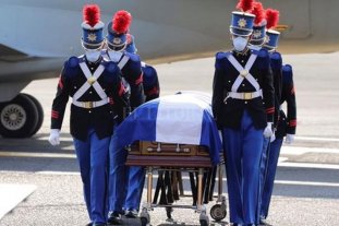 Honduras: enterraron al expresidente Rafael Callejas en una ceremonia privada -  - 