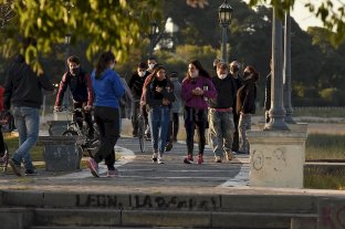 49 días sin casos en la capital provincial Santa Fe sigue esperando, mientras otras provincias suman actividades permitidas - Sólo por el fin de semana largo del 25 de mayo fueron habilitadas las salidas recreativas en la ciudad de Santa Fe. Santa Fe sigue esperando, mientras otras provincias suman actividades permitidas - Sólo por el fin de semana largo del 25 de mayo fueron habilitadas las salidas recreativas en la ciudad de Santa Fe.