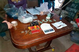 En El Chaparral Secuestran cocaína y dinero en Santo Tomé - En rigor, los investigadores buscaban armas de fuego cuando se encontraron con material estupefaciente. Secuestran cocaína y dinero en Santo Tomé - En rigor, los investigadores buscaban armas de fuego cuando se encontraron con material estupefaciente.