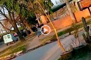 Imágenes sensibles Video: a los tiros a plena luz del día en Rafaela - Video: a los tiros a plena luz del día en Rafaela -