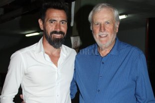 Ya con el entrenador en Santa Fe... Vignatti y Domínguez empiezan a delinear el Colón pos pandemia - El técnico y el presidente, los dos hombres clave en el armado del nuevo plantel. Ya con Domínguez en la ciudad, se hará más frecuente el intercambio. Vignatti y Domínguez empiezan a delinear el Colón pos pandemia - El técnico y el presidente, los dos hombres clave en el armado del nuevo plantel. Ya con Domínguez en la ciudad, se hará más frecuente el intercambio.