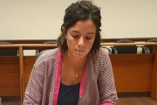 La niña lo acusó en cámara Gesell Incesto: separó a su hija de la madre para abusarla - La fiscal María Celeste Minniti, adelantó que el padre se enfrenta a una pena en expectativa de 10 años de cárcel. Incesto: separó a su hija de la madre para abusarla - La fiscal María Celeste Minniti, adelantó que el padre se enfrenta a una pena en expectativa de 10 años de cárcel.