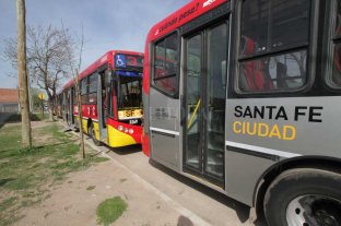 Coronavirus en Santa Fe Un chofer de la Línea 3 dio positivo a Covid-19 y activaron el protocolo en la parada - Un chofer de la Línea 3 dio positivo a Covid-19 y activaron el protocolo en la parada -