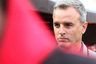Lavall�n: "Si uno mira la final de Col�n en s�...fue una gran decepci�n" - "Parec�a Guardiola". "Cuando perd�amos no pod�a salir a la calle y cuando llegamos a la final de la Sudamericana parec�a Guardiola cada vez que caminaba por la peatonal", dijo Lavall�n. - 