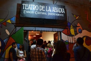 ANIVERSARIO La Abadía: 20 años dedicados a la cultura en el norte de la ciudad - Desde su ubicación en el barrio Belgrano, La Abadía es un punto de referencia para los grupos independientes de la región que quieren poner a rodar sus producciones teatrales. La Abadía: 20 años dedicados a la cultura en el norte de la ciudad - Desde su ubicación en el barrio Belgrano, La Abadía es un punto de referencia para los grupos independientes de la región que quieren poner a rodar sus producciones teatrales. -