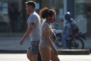 Entrevista con Andrea Uboldi Del riesgo por contacto estrecho a la vida en una "burbuja": desafíos en la era Covid - Nuevos hábitos. Las temperaturas elevadas no aseguran un control sobre el virus, por lo que habrá que sostener en el tiempo los recaudos para evitar contagios. Del riesgo por contacto estrecho a la vida en una "burbuja": desafíos en la era Covid - Nuevos hábitos. Las temperaturas elevadas no aseguran un control sobre el virus, por lo que habrá que sostener en el tiempo los recaudos para evitar contagios.