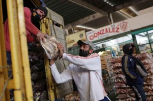 Tomates y papas, por las nubes: del clima y una mayor demanda al boom de verduler�as  - Postal del mercado, de lo mayorista a lo minorista. Para Otrino, en los pr�ximos d�as los precios minoristas del tomate y la papa comenzar�n a bajar.   