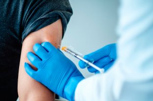 Un enfermero dio positivo por coronavirus a los pocos d�as de vacunarse - 