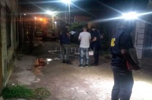 Homicidio en barrio Transporte Un vecino lo mató por mirar cómo discutía con otro - La agresión se produjo la noche del 10 de enero, en Pasaje Público al 3100, en la puerta de la casa de la víctima. Un vecino lo mató por mirar cómo discutía con otro - La agresión se produjo la noche del 10 de enero, en Pasaje Público al 3100, en la puerta de la casa de la víctima.