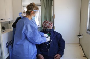 La provincia reajusta el criterio de confirmación de casos Habrá cambios en el protocolo sanitario: las personas con síntomas Covid-19 irán a PCR - En la provincia, el criterio de confirmación de caso positivo será mediante la muestra de un hisopado PCR o tests rápido. Insisten en la importancia de respetar el aislamiento. Habrá cambios en el protocolo sanitario: las personas con síntomas Covid-19 irán a PCR - En la provincia, el criterio de confirmación de caso positivo será mediante la muestra de un hisopado PCR o tests rápido. Insisten en la importancia de respetar el aislamiento.