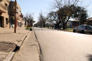 Inseguridad en Santa Fe Robaron artículos de cosmética, dinero y el estéreo del interior de un auto - El hecho se produjo sobre la transitada Pedro Víttori Robaron artículos de cosmética, dinero y el estéreo del interior de un auto - El hecho se produjo sobre la transitada Pedro Víttori