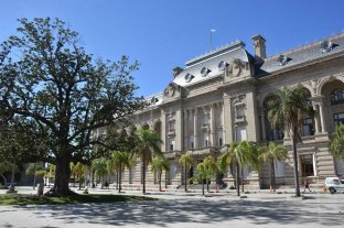 El Litoral lo anticipó días atrás Perotti confirmó los cambios en su gabinete - Perotti confirmó los cambios en su gabinete -