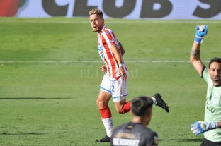 Unión se queda con el ciento por ciento del "Pocho" Las 300 "lucas" verdes eran por Troyanski: ¿se va a Turquía? - El "Pocho" gol. Uno de los festejos, en la Copa Diego Armando Maradona, de Franco Troyanski en el Tate. Ahora, el pase es "todo" de Unión. Las 300 "lucas" verdes eran por Troyanski: ¿se va a Turquía? - El "Pocho" gol. Uno de los festejos, en la Copa Diego Armando Maradona, de Franco Troyanski en el Tate. Ahora, el pase es "todo" de Unión.