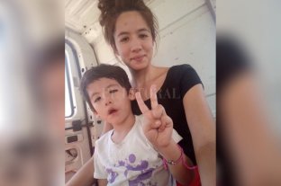 Enfermedades poco frecuentes Síndrome de Moebius: los pequeños que sonríen con el alma y el corazón - Benizio con su mamá, Agustina Mussa. "Es sumamente cariñoso, expresivo y súper alegre", destacó la joven santotomesina. Síndrome de Moebius: los pequeños que sonríen con el alma y el corazón - Benizio con su mamá, Agustina Mussa. "Es sumamente cariñoso, expresivo y súper alegre", destacó la joven santotomesina.