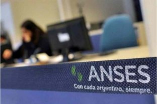 Tras las nuevas restricciones anunciadas por Alberto Fernández El Gobierno anunció subsidios de 15 mil pesos a beneficiarios de AUH y otras asignaciones - El Gobierno anunció subsidios de 15 mil pesos a beneficiarios de AUH y otras asignaciones -