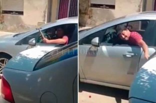 Córdoba "No tengo cómo defenderme": desesperada, filmó el brutal ataque de su ex - Así golpeaba el agresor el auto de su ex. "No tengo cómo defenderme": desesperada, filmó el brutal ataque de su ex - Así golpeaba el agresor el auto de su ex.