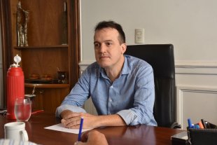 Cuestiona al gobernador la no defensa de los intereses de Santa Fe ante el gobierno nacional Blanco: "Hay profundas diferencias políticas con el gobierno de Perotti" - Blanco asegura que el Frente Progresista tendrá una propuesta para llevar al Congreso Nacional y trabajará para potenciar los gobiernos locales que encabeza la alianza. Blanco: "Hay profundas diferencias políticas con el gobierno de Perotti" - Blanco asegura que el Frente Progresista tendrá una propuesta para llevar al Congreso Nacional y trabajará para potenciar los gobiernos locales que encabeza la alianza.