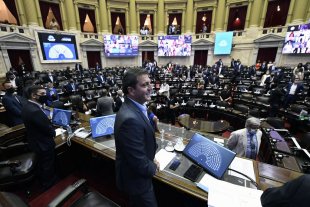 Recibirán un reintegro por los meses de enero, febrero y marzo Ganancias: el nuevo piso será retroactivo a enero 2021 y el aguinaldo quedará exento - 1.267.000 trabajadores y jubilados dejarán de pagar el tributo una vez que se apruebe la ley. Ganancias: el nuevo piso será retroactivo a enero 2021 y el aguinaldo quedará exento - 1.267.000 trabajadores y jubilados dejarán de pagar el tributo una vez que se apruebe la ley.