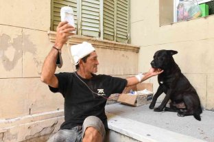 Amor puro Un perro acompaña a su dueño al Cullen y espera a que le den el alta - Un perro acompaña a su dueño al Cullen y espera a que le den el alta -