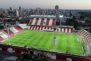 Copa Libertadores Velez jugaba en Unión pero Conmebol dio marcha atrás - En agosto, cerrada. Por lo que aseguró el Ingeniero Horacio Pellegrini, de la empresa Astori, en 180 días la estructura quedará calzada y todo el lateral sur terminado en el estadio 15 de Abril. Es una inversión que ronda los 100 millones de pesos Velez jugaba en Unión pero Conmebol dio marcha atrás - En agosto, cerrada. Por lo que aseguró el Ingeniero Horacio Pellegrini, de la empresa Astori, en 180 días la estructura quedará calzada y todo el lateral sur terminado en el estadio 15 de Abril. Es una inversión que ronda los 100 millones de pesos