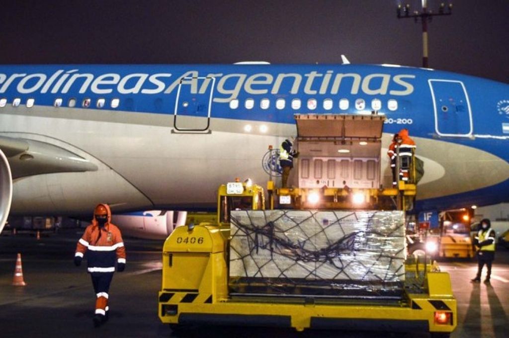El gobierno envía un vuelo a Moscú para traer 500.000 dosis de Sputnik