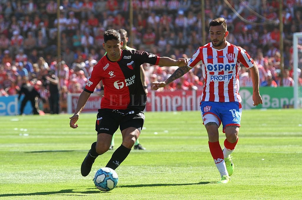 Edición 92 Colón y Unión se miden en un clásico con mucho en juego - El último clásico fue el 6 de de octubre de 2019. Unión se impuso por 1 a 0 con gol de Nicolás Mazzola. Colón y Unión se miden en un clásico con mucho en juego - El último clásico fue el 6 de de octubre de 2019. Unión se impuso por 1 a 0 con gol de Nicolás Mazzola. -