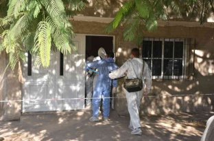 Barrio Cabal Un kilo de "merca" y una 9 mm en la escena del doble crimen - En la escena del cruento suceso los investigadores secuestraron material estupefaciente, un arma de fuego y cerca de una veintena de vainas servidas. Un kilo de "merca" y una 9 mm en la escena del doble crimen - En la escena del cruento suceso los investigadores secuestraron material estupefaciente, un arma de fuego y cerca de una veintena de vainas servidas.