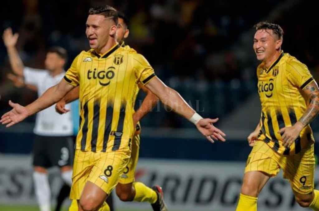 Lanús oficializó la contratación del paraguayo Morel El