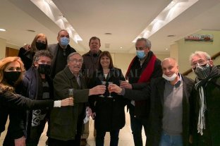 "Estuviste soplándome la nuca" Hizo detener una función de teatro porque Patricia Bullrich no respetaba los protocolos sanitarios - Los protagonistas de la obra, Bullrich, Hernán Lombardi y amigos. Hizo detener una función de teatro porque Patricia Bullrich no respetaba los protocolos sanitarios - Los protagonistas de la obra, Bullrich, Hernán Lombardi y amigos.