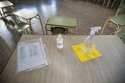 "La escuela es segura slo si se sostiene el distanciamiento"