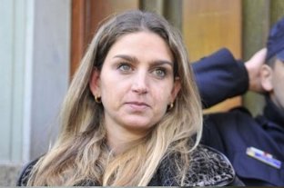 Lo salvaron los vecinos Condenan a una pareja que intentó ahogar a su hijo en una pileta en Rosario - Fiscal Marisol Fabbro. Condenan a una pareja que intentó ahogar a su hijo en una pileta en Rosario - Fiscal Marisol Fabbro.