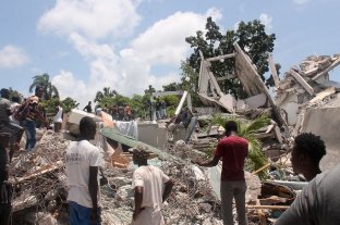 Casi 1.300 muertos tras el terremoto en Hait