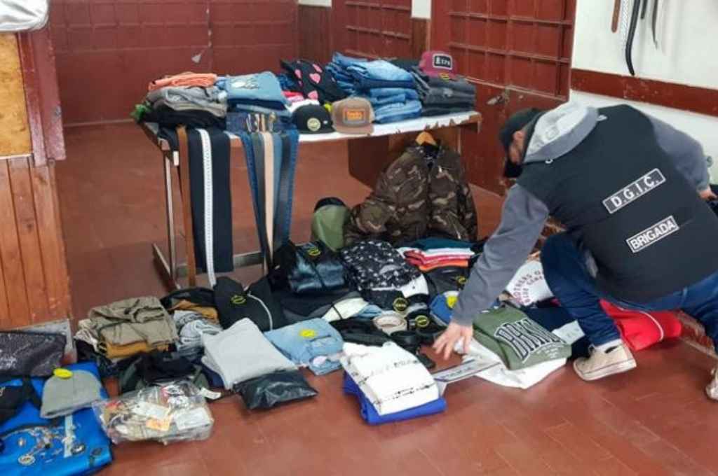 Córdoba desvalijaron una tienda de ropa