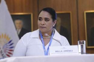 Acusan a vicepresidenta del parlamento ecuatoriano por uso discrecional de cargos pblicos  