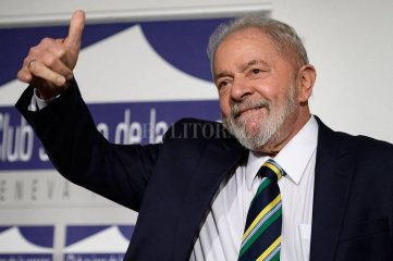 Lula dijo que quiere ser candidato a Presidente de Brasil y que lo decidir "entre febrero y marzo"