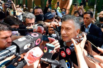 Revocan prohibicin de salida del pas de Macri y ordenan dictar nuevo fallo