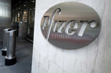 Pfizer anunció que tendrá lista en marzo una nueva vacuna contra ómicron
