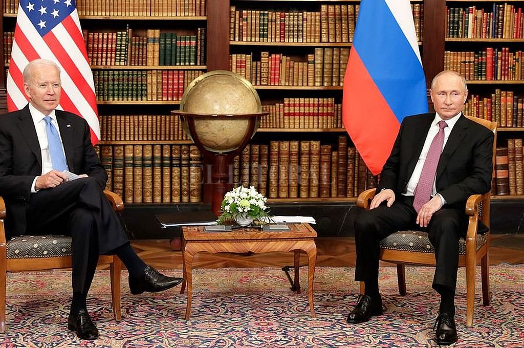 Joe Biden y Vladimir Putin se reunieron en junio pasado. El establecimiento de un 